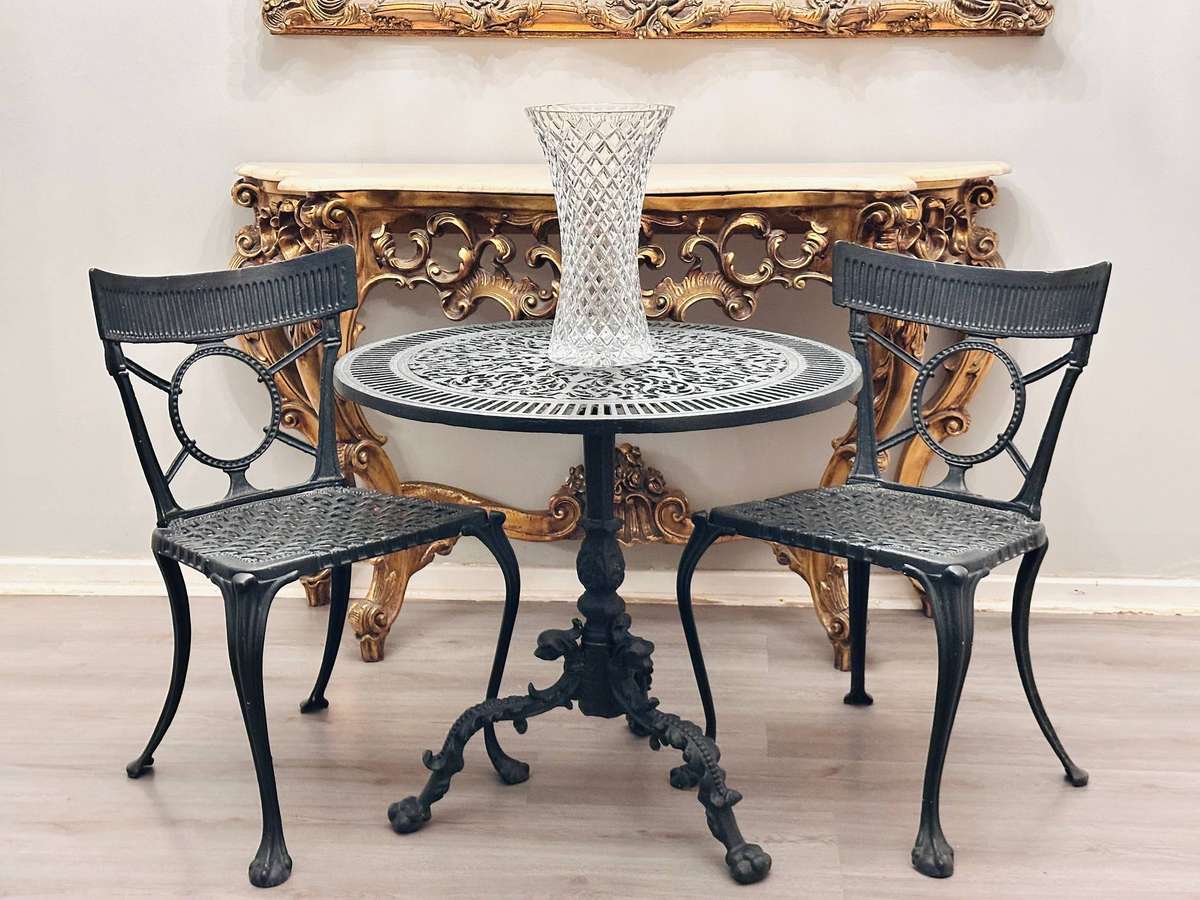 Exquisite Vintage Victorian Cast Iron Table & Chairs