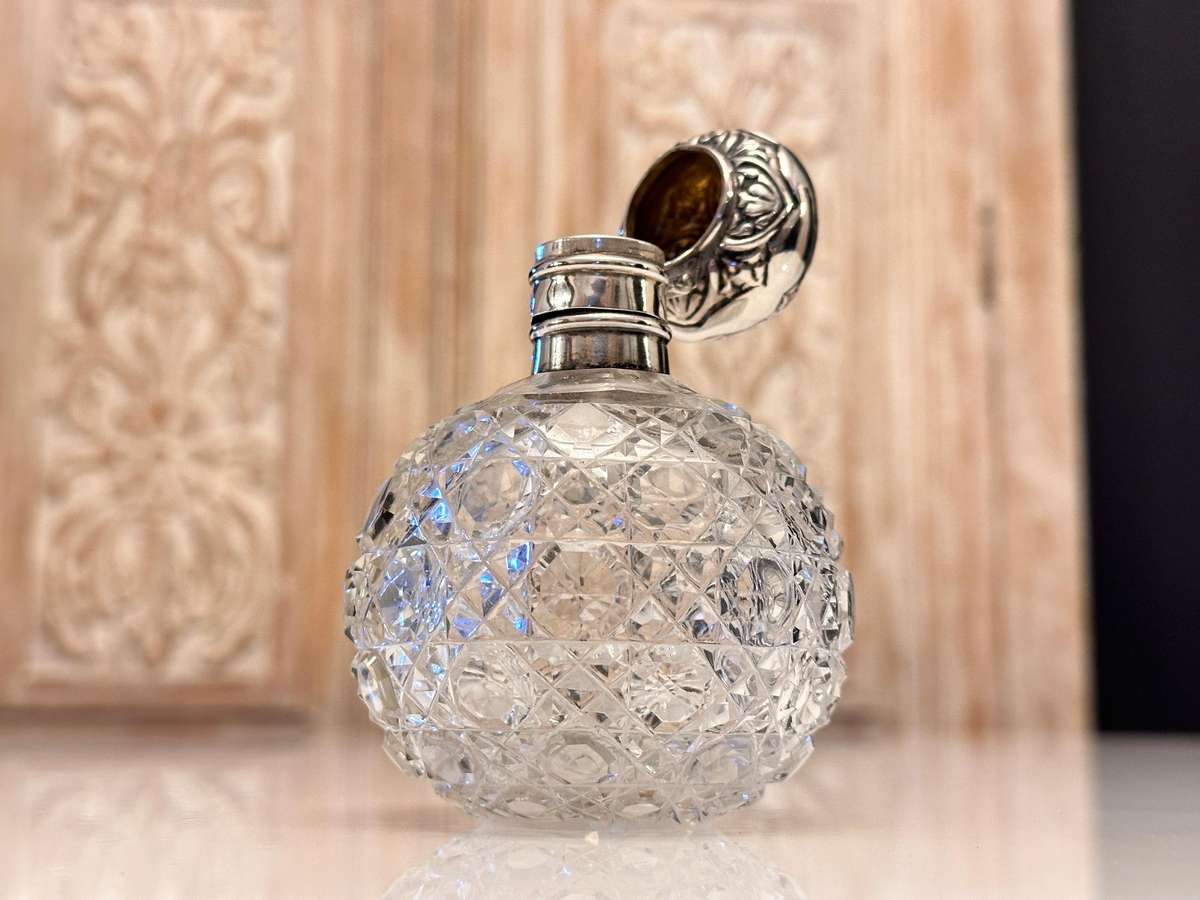 Sterling Silver Exquisite Victorian Birmingham Large Perfume Bottle