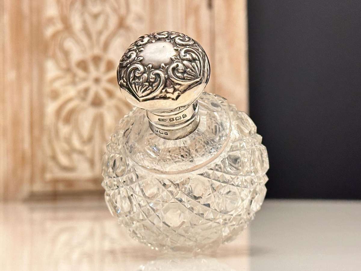 Sterling Silver Exquisite Victorian Birmingham Large Perfume Bottle