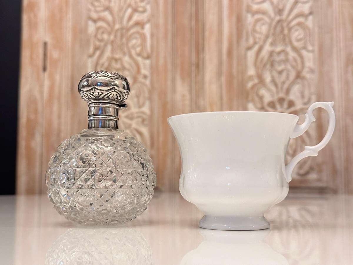 Sterling Silver Exquisite Victorian Birmingham Large Perfume Bottle