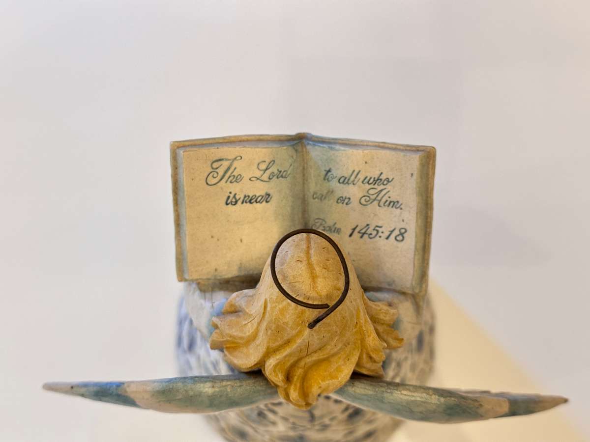 JIM SHORE Collectable Angel - Large