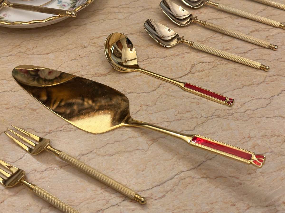 EETRITE Royal Albert Heirloom Cake Lifter / Sugar Spoon with Tea Spoon & Cake Fork Set