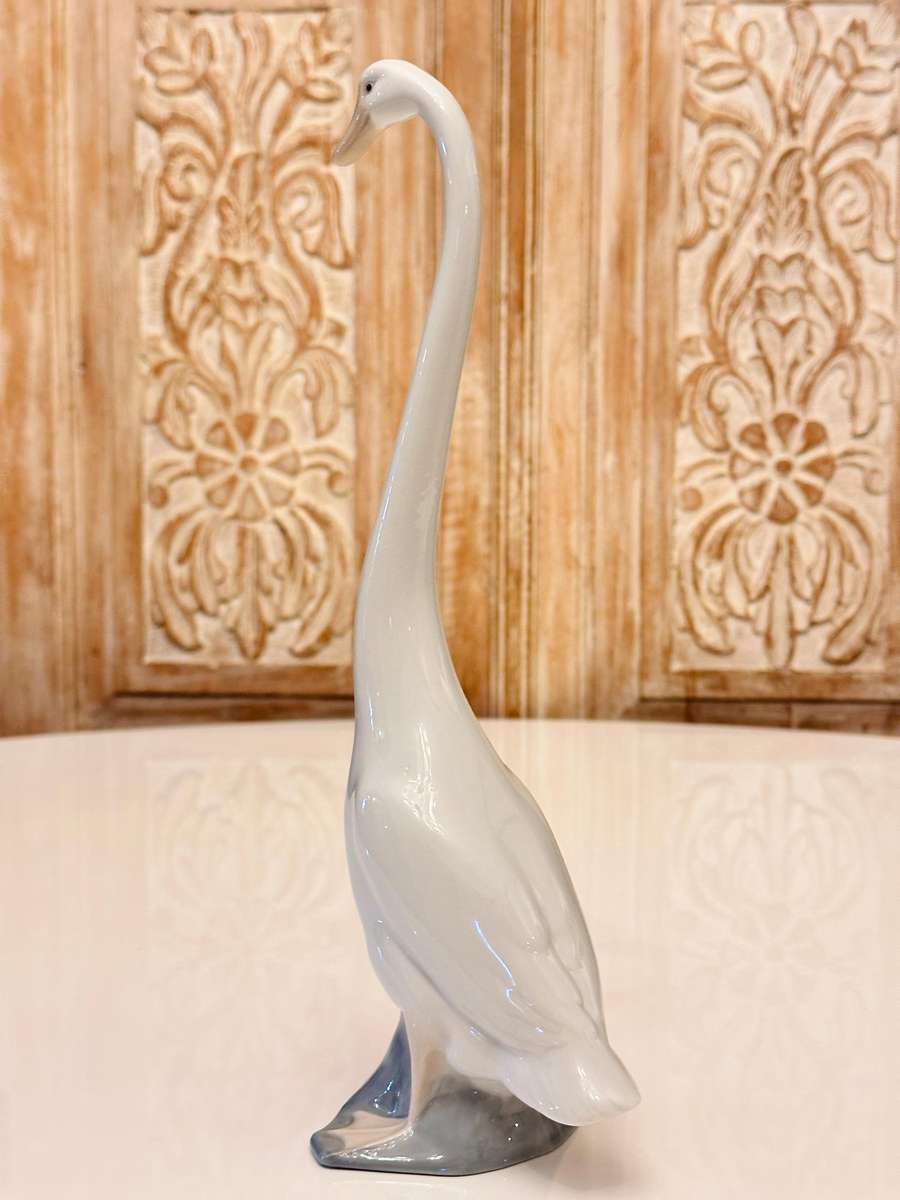 LLADRO Nao Exquisite Large Retired Collectable