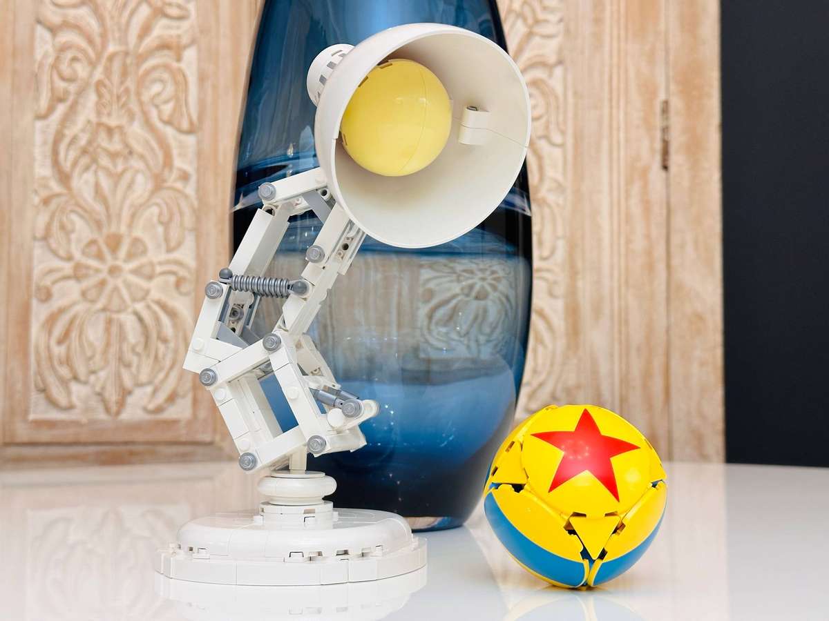 Lego Iconic Disney Pixar Luxo Jr Collectable Set with Original Box