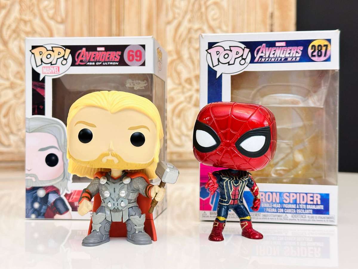 Marvel Avengers Thor & Iron Spider Retired Collectable Set