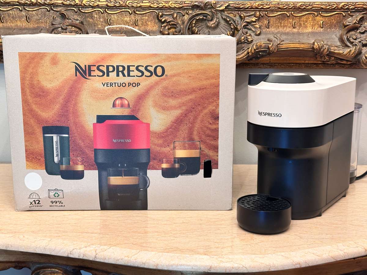 NESPRESSO Vertuo Coffee Machine - Immaculate