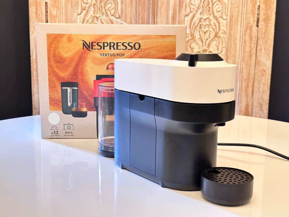 NESPRESSO Vertuo Coffee Machine - Immaculate