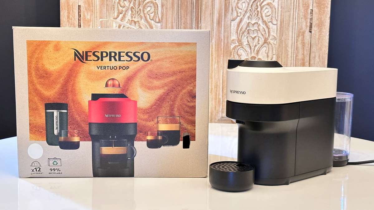NESPRESSO Vertuo Coffee Machine - Immaculate