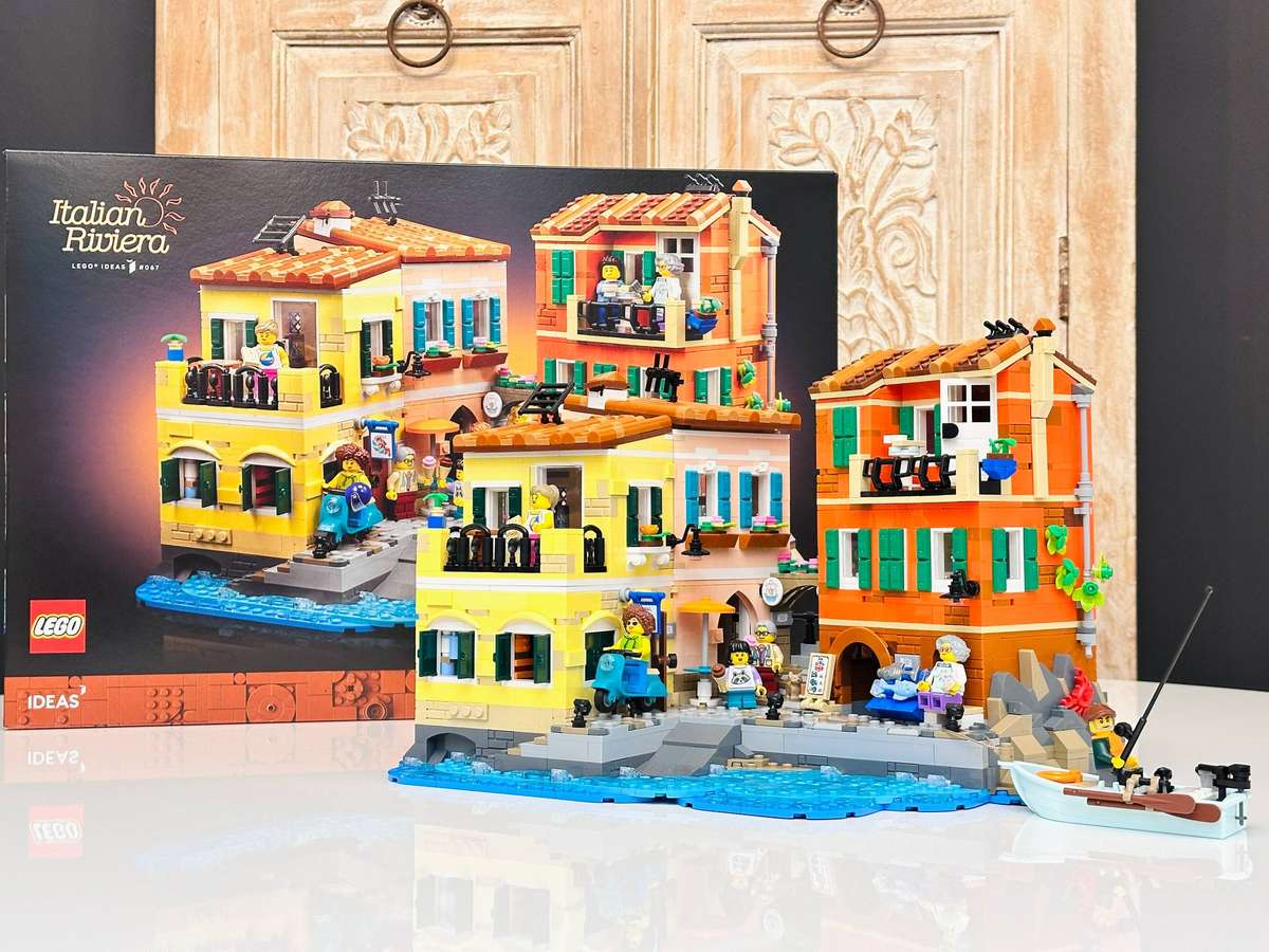 Lego Iconic Italian Riviera Large Collectable Set with Original Box 3251pcs