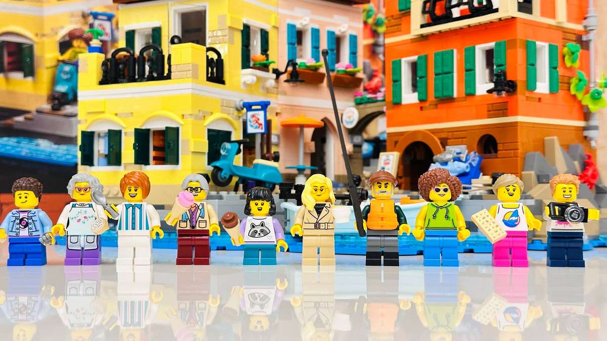 Lego Iconic Italian Riviera Large Collectable Set with Original Box 3251pcs