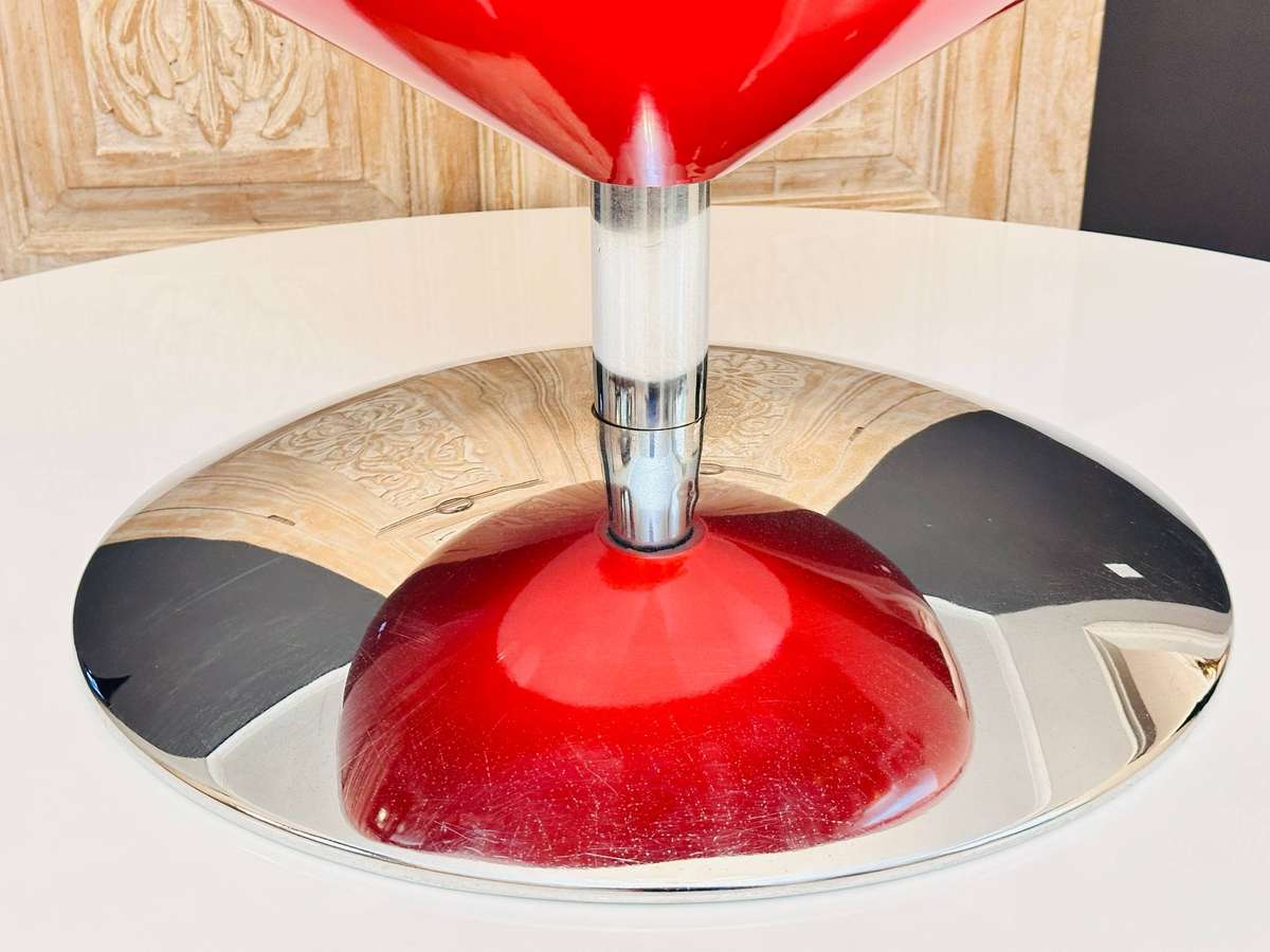 Italian Designer Retro Swivel Egg Chair
