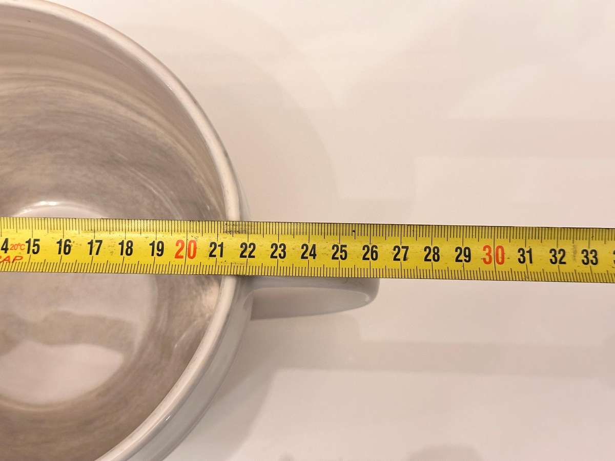 Le Creuset Large Stoneware Mixing / Pouring Bowl