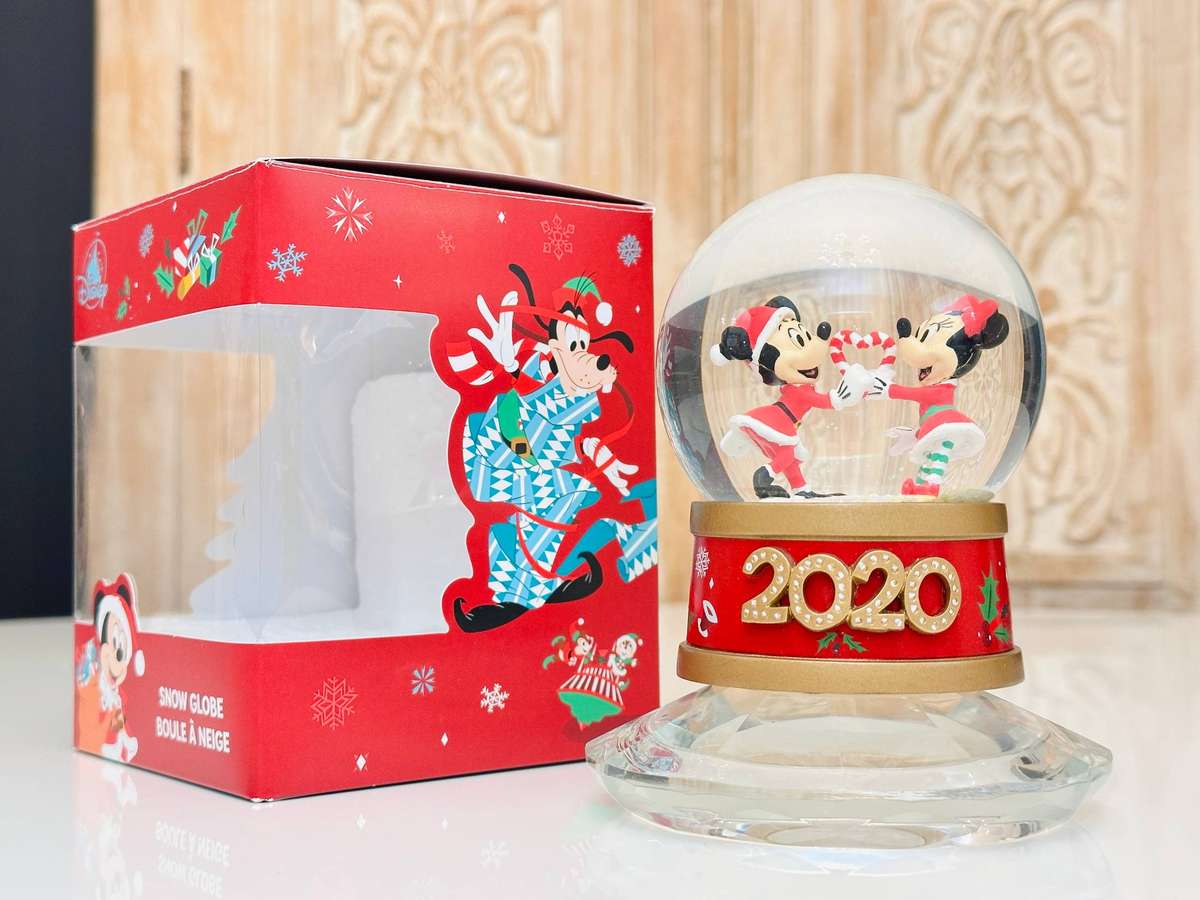 Disney Limited Edition 2020 Collectable Snow Globe