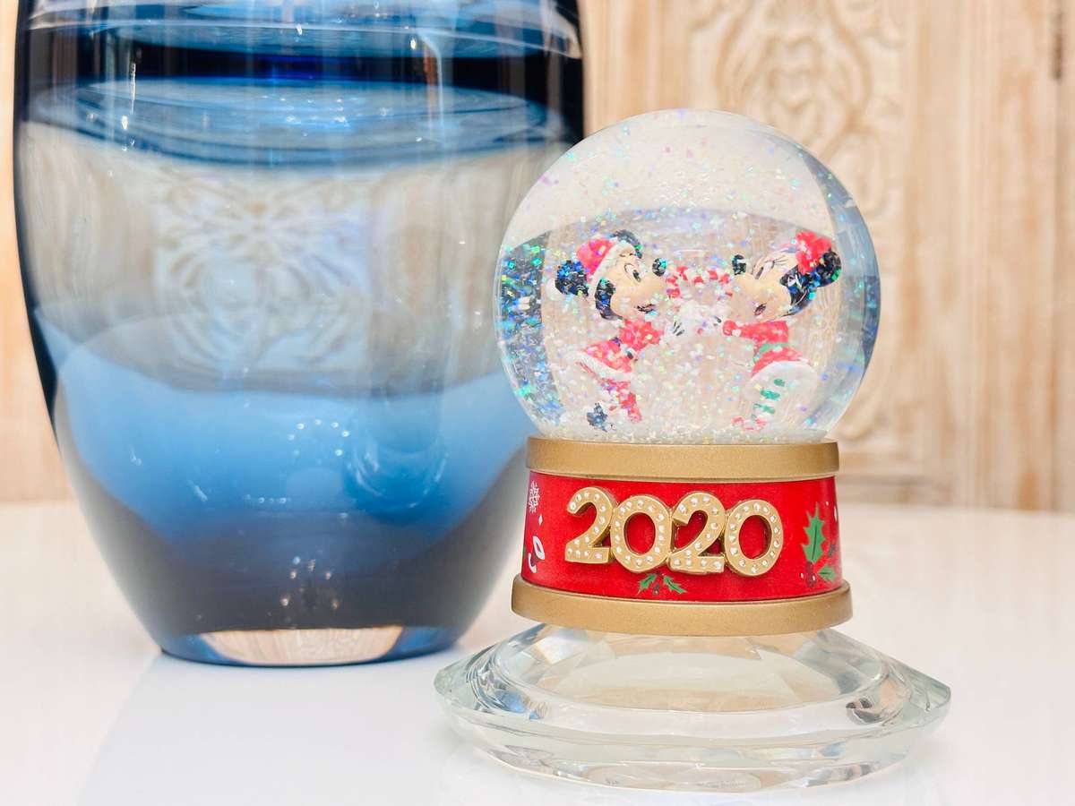 Disney Limited Edition 2020 Collectable Snow Globe