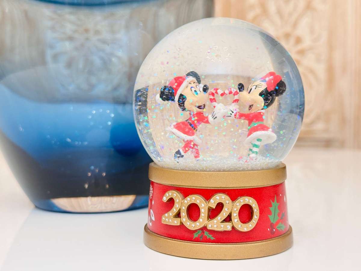 Disney Limited Edition 2020 Collectable Snow Globe
