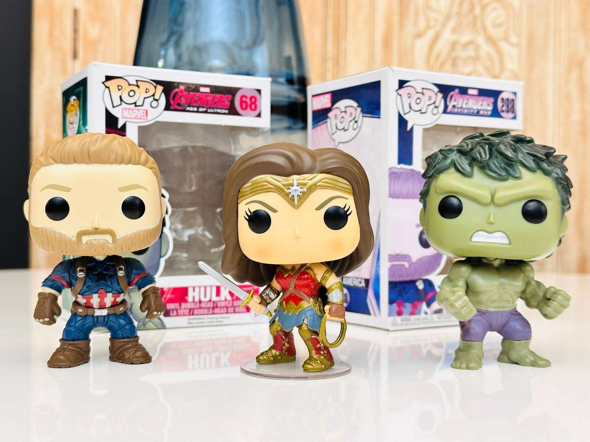 Marvel & DC Captain America Wonder Woman & Hulk Retired Collectable Set
