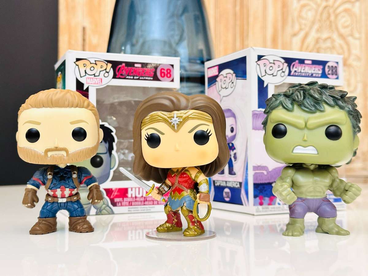 Marvel & DC Captain America Wonder Woman & Hulk Retired Collectable Set