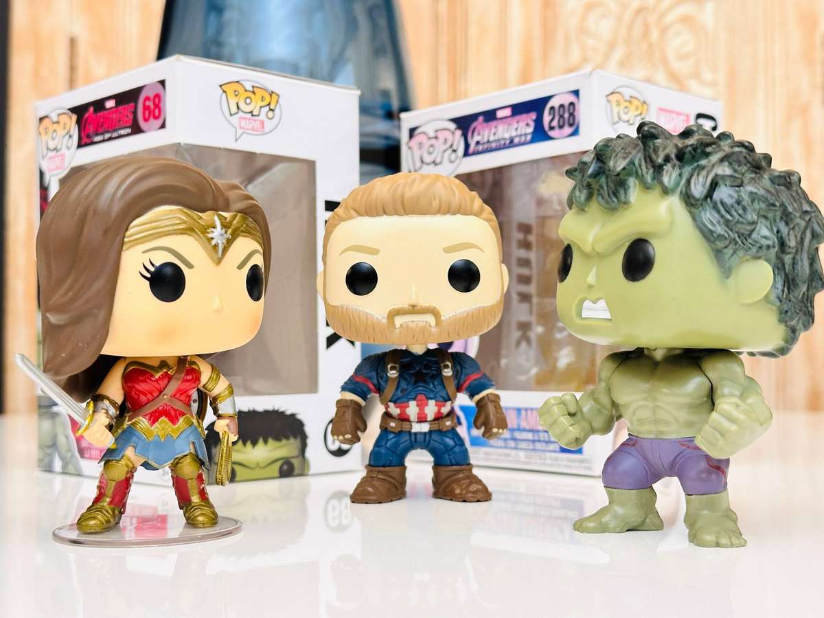 Marvel & DC Captain America Wonder Woman & Hulk Retired Collectable Set