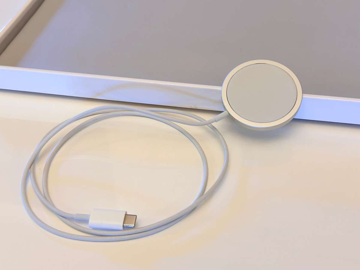Original APPLE MagSafe Charger