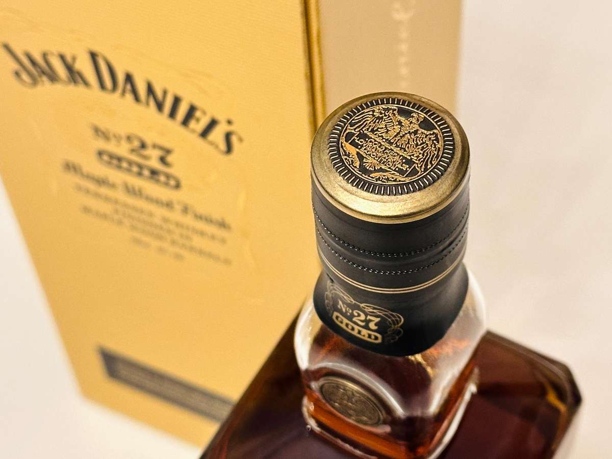 Jack Daniels No 27 Gold Exclusive Collectors Edition in Display Box