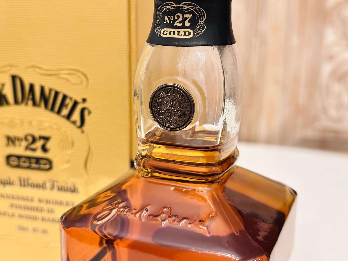 Jack Daniels No 27 Gold Exclusive Collectors Edition in Display Box
