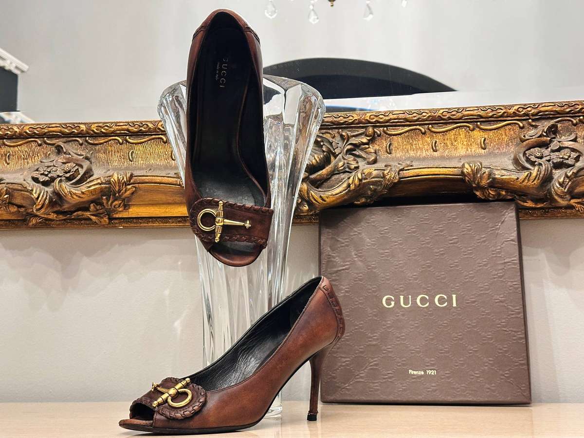 Gucci Iconic Signature Collection Leather Shoes
