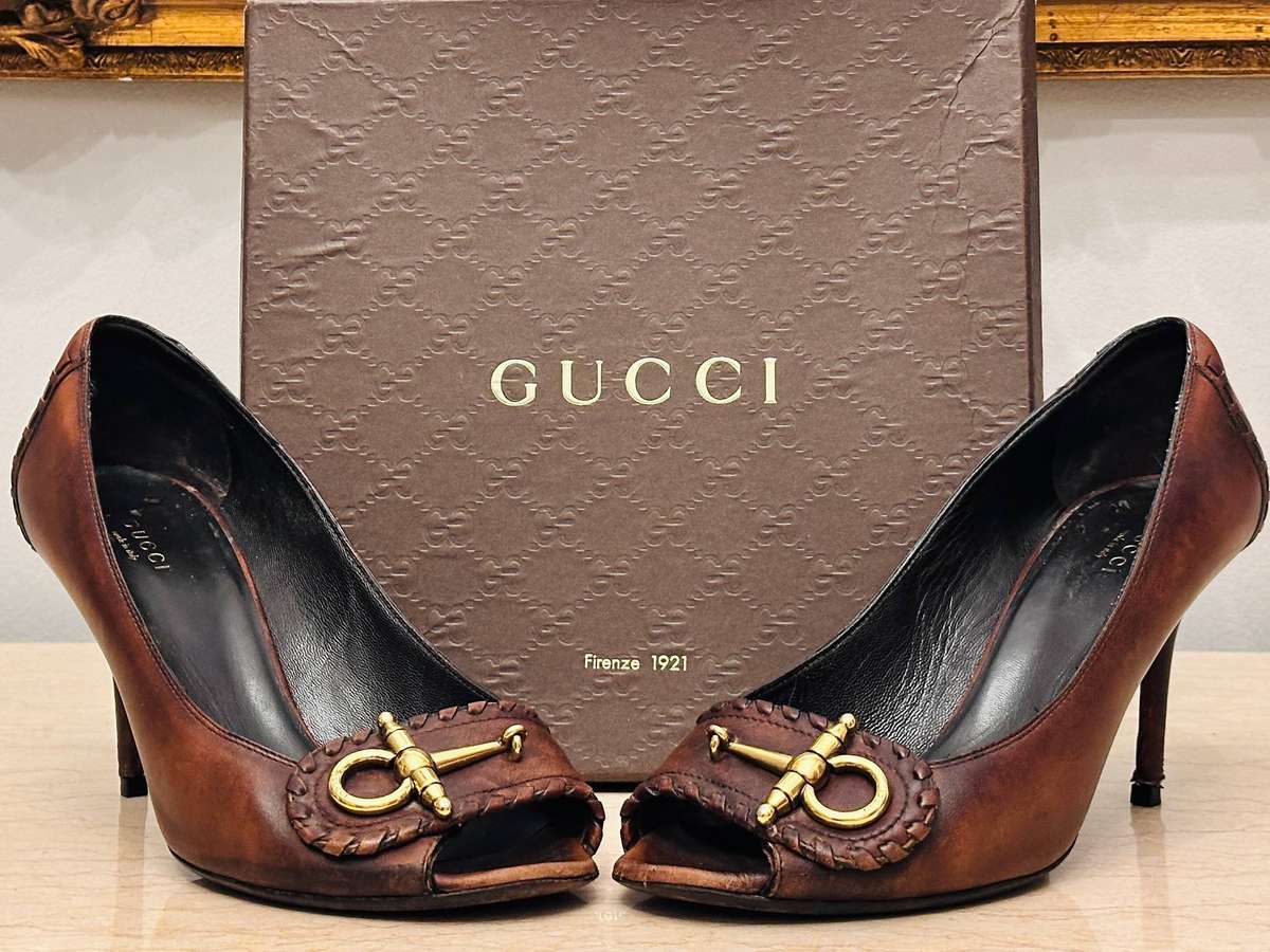 Gucci Iconic Signature Collection Leather Shoes