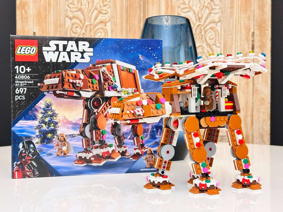 Lego Exclusive Star Wars AT-AT Walker Colletable Set with Exclusive Darth Vader Minifigure