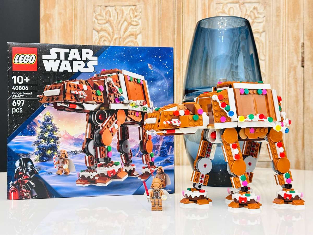 Lego Exclusive Star Wars AT-AT Walker Colletable Set with Exclusive Darth Vader Minifigure