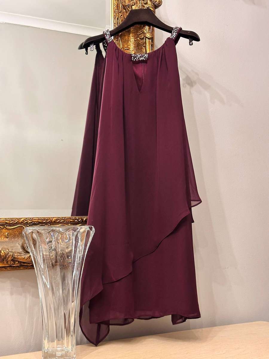 Jessica Howard Signature Collection Statement Dress