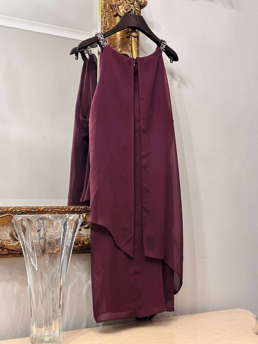 Jessica Howard Signature Collection Statement Dress