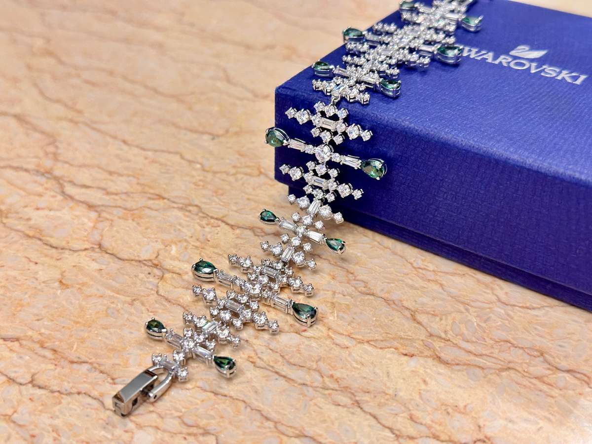 SWAROVSKI Statement Bracelet