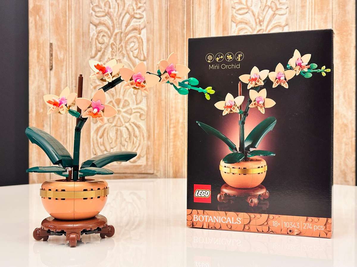 LEGO Botanical Collection Orchid with Original Box