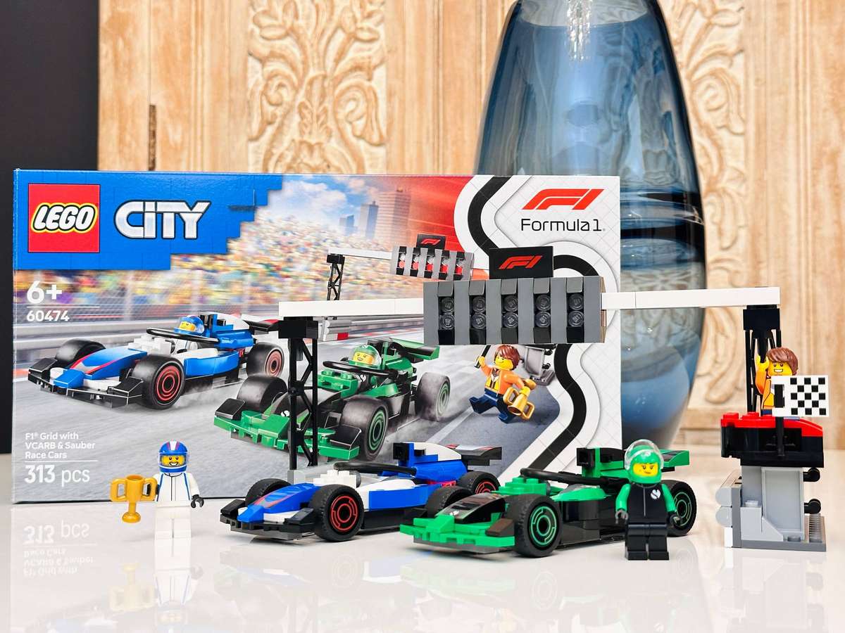 Lego F1 Grid Retired Collectable Set with Original Box