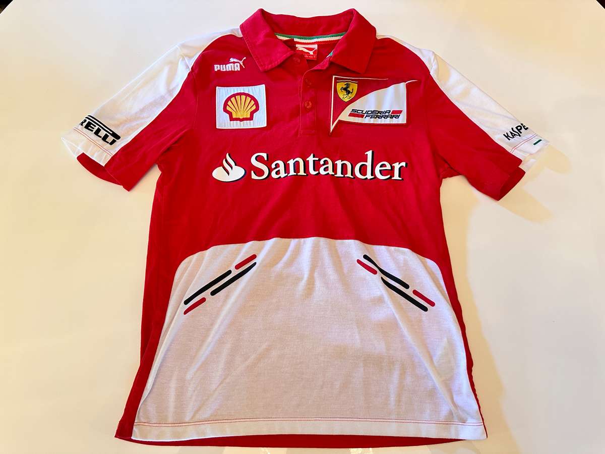 Official SCUDERIA FERRARI Team Shirt