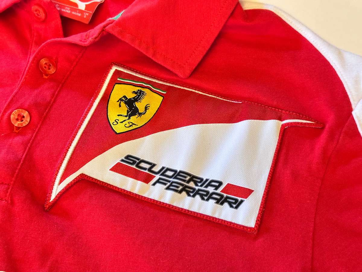 Official SCUDERIA FERRARI Team Shirt