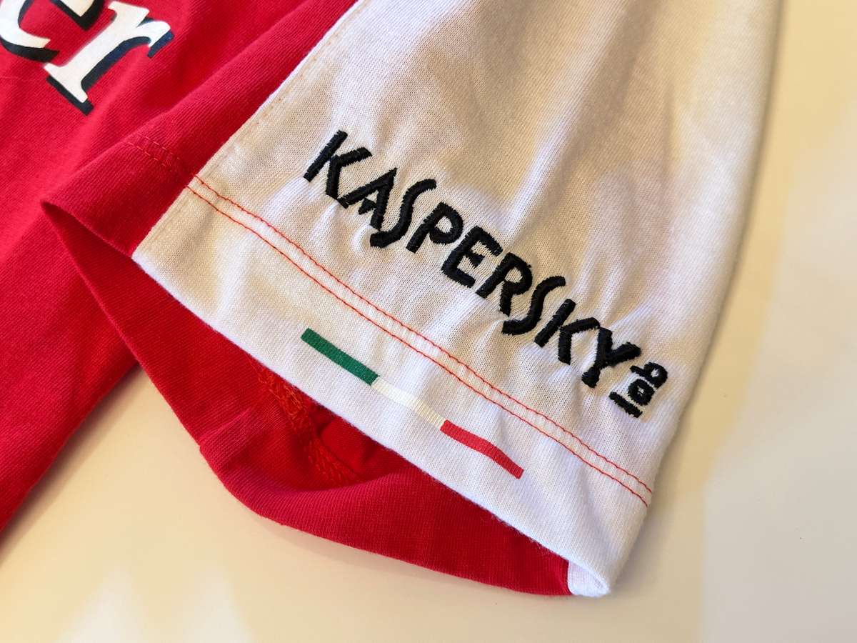 Official SCUDERIA FERRARI Team Shirt