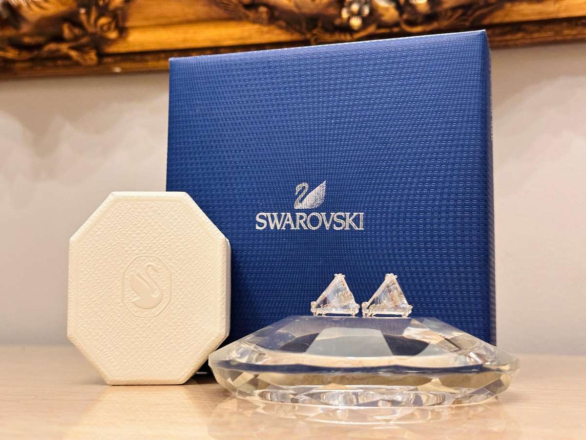 Swarovski Showstopper Earrings with Original Box