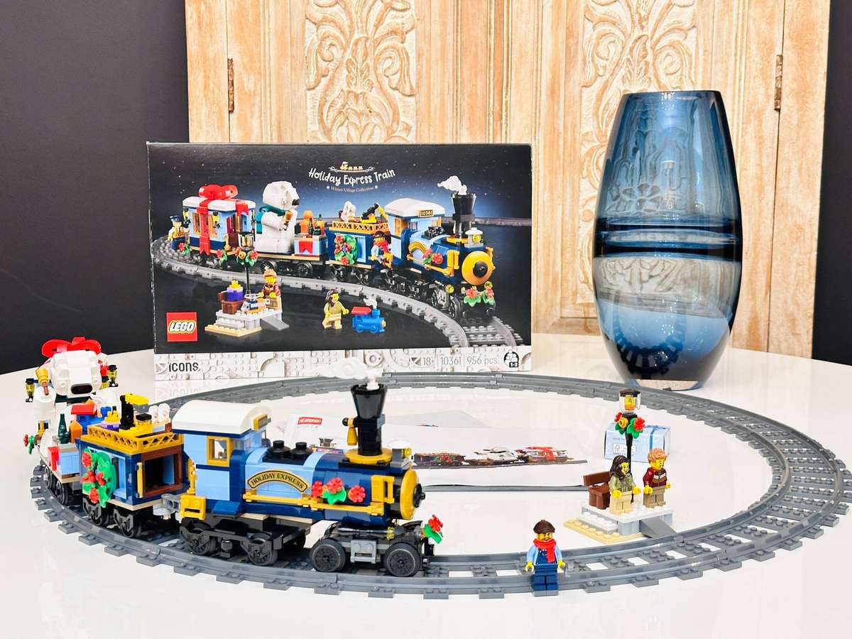 Lego Iconic Holiday Express Train with Original Box