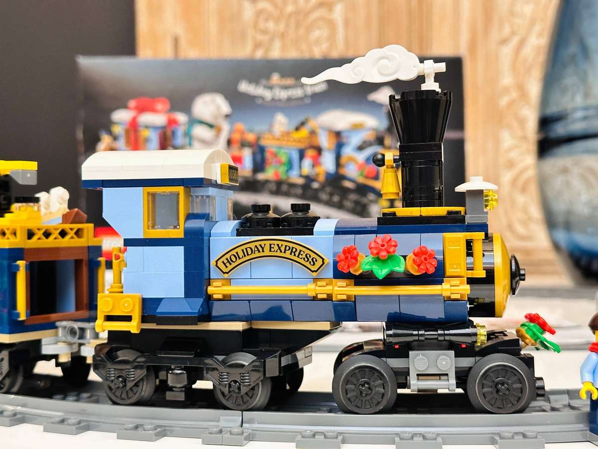 Lego Iconic Holiday Express Train with Original Box
