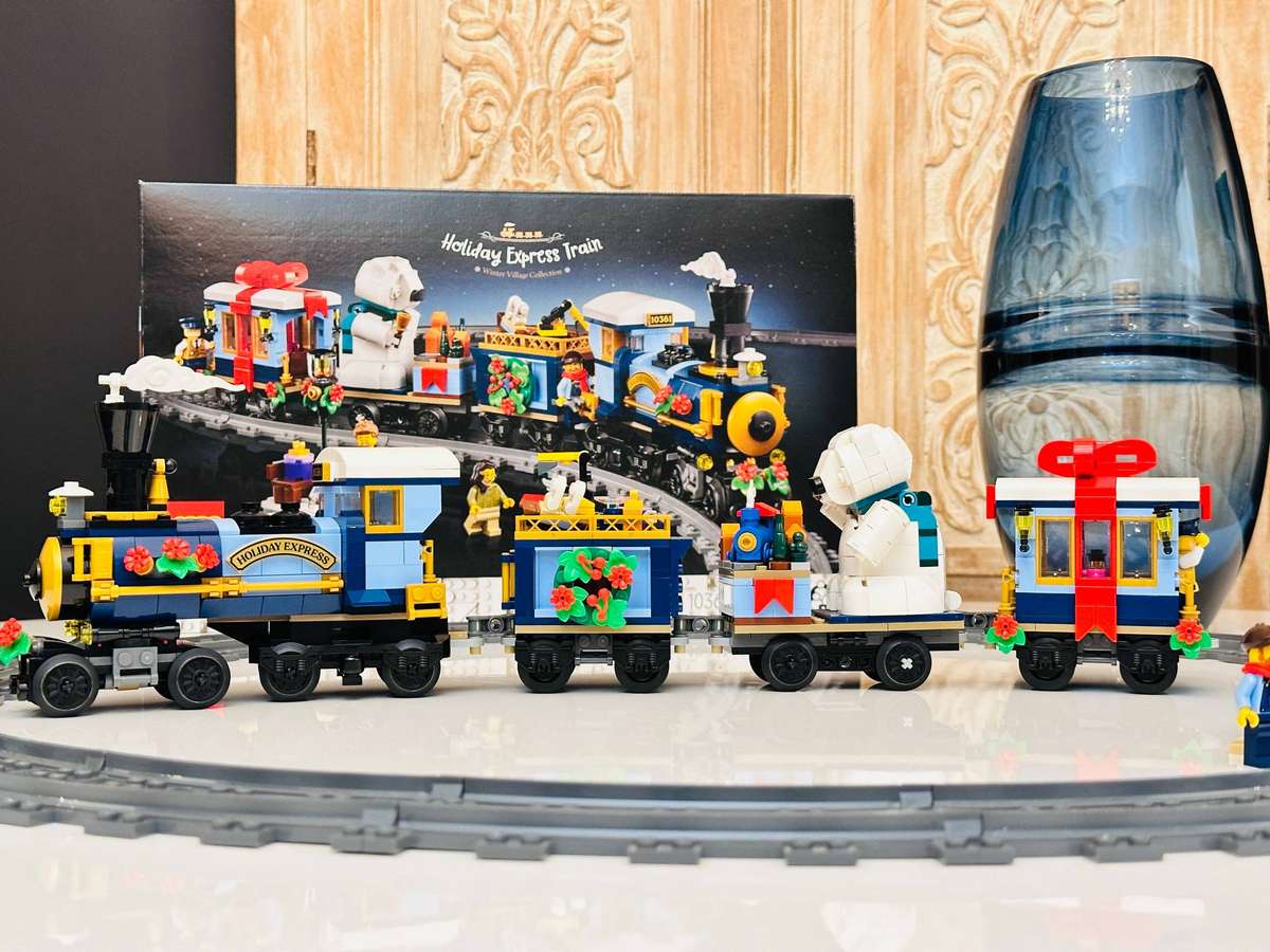Lego Iconic Holiday Express Train with Original Box