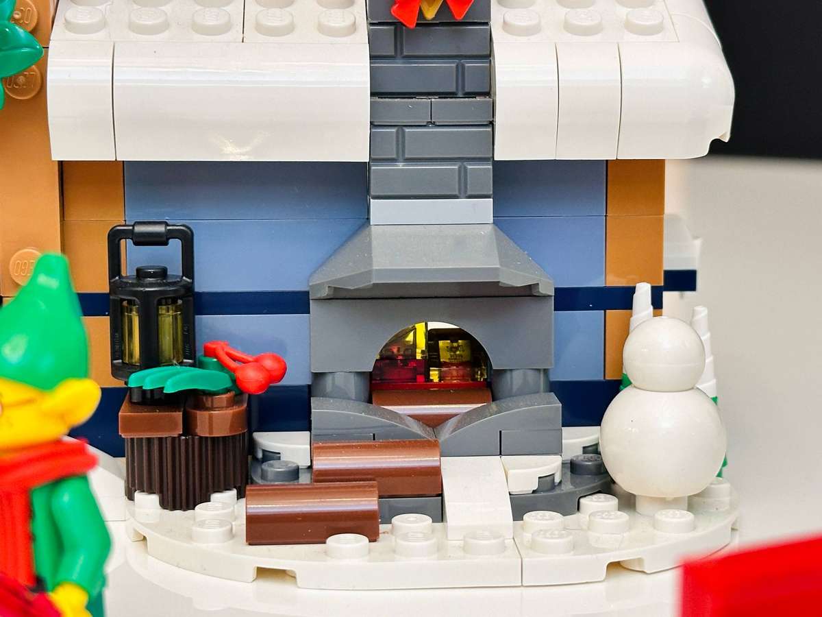 Lego Icons Retired Santas Post Office Large Collectable Set with Original Box