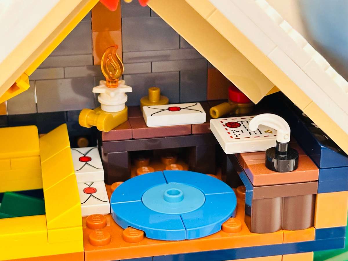 Lego Icons Retired Santas Post Office Large Collectable Set with Original Box