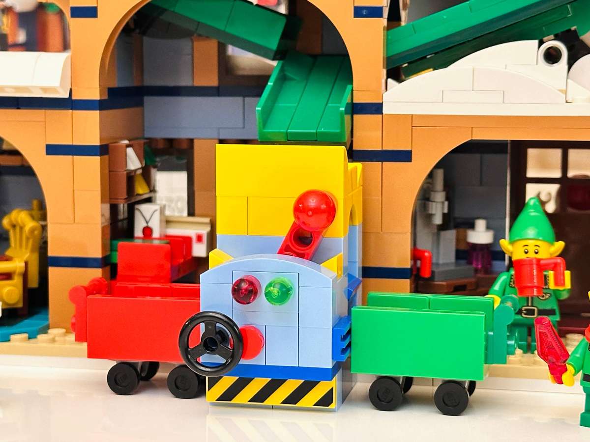 Lego Icons Retired Santas Post Office Large Collectable Set with Original Box