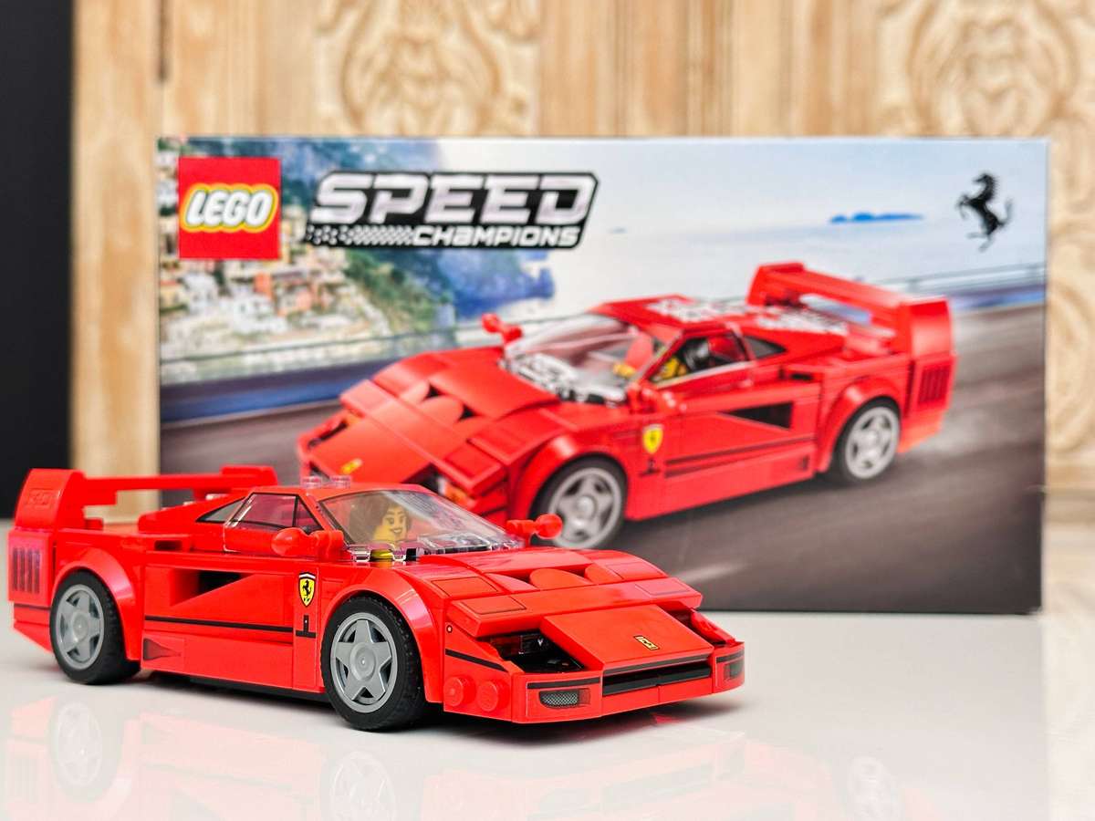 Lego Ferrari Iconic F40 Collectable Set with Original Box