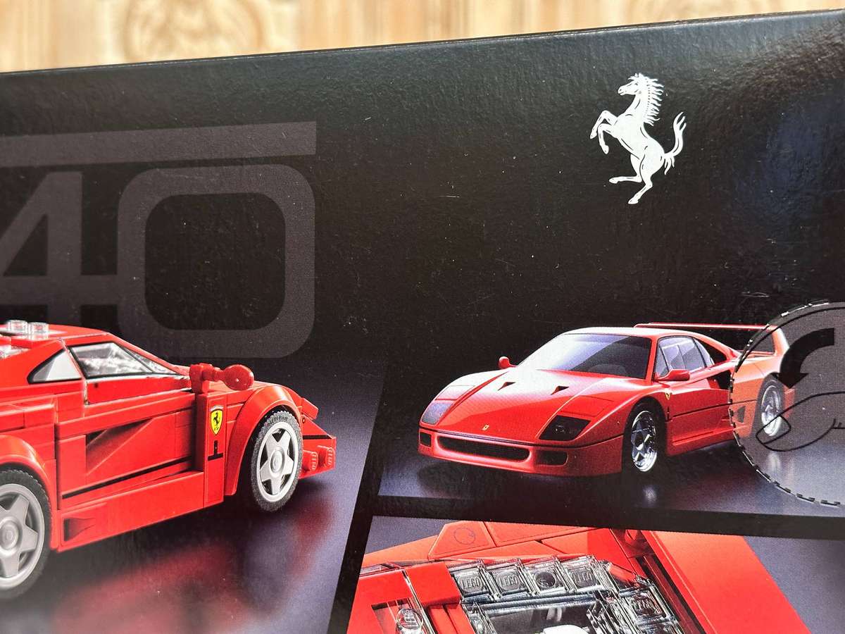 Lego Ferrari Iconic F40 Collectable Set with Original Box