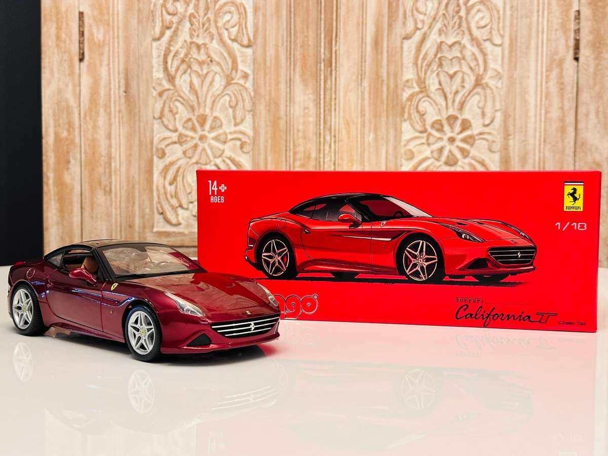 FERRARI Signature Series California T 1:18 Model Collectable in Original Box
