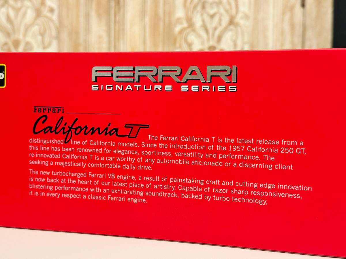 FERRARI Signature Series California T 1:18 Model Collectable in Original Box