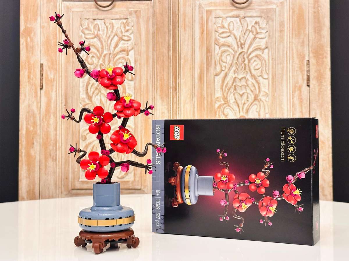 LEGO Botanical Collection Plum Blossom with Original Box