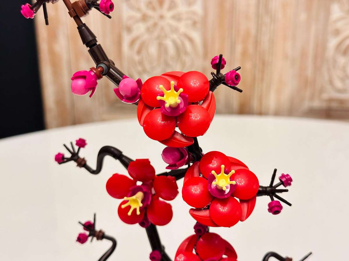 LEGO Botanical Collection Plum Blossom with Original Box